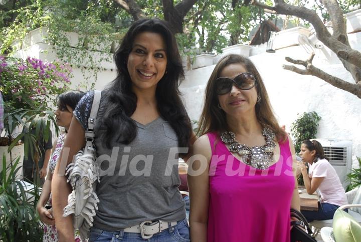 Pooja Bedi at 10th anniversary bash of Olive in Bandra