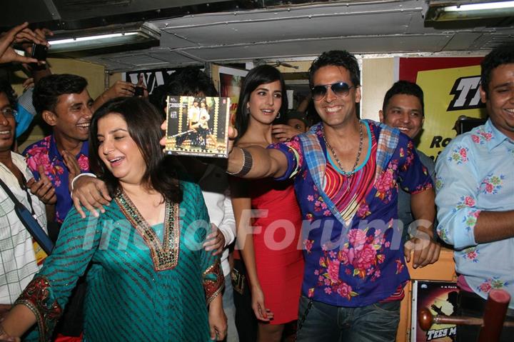 Akshay, Farah and Katrina at Tees Maar Khan music launch