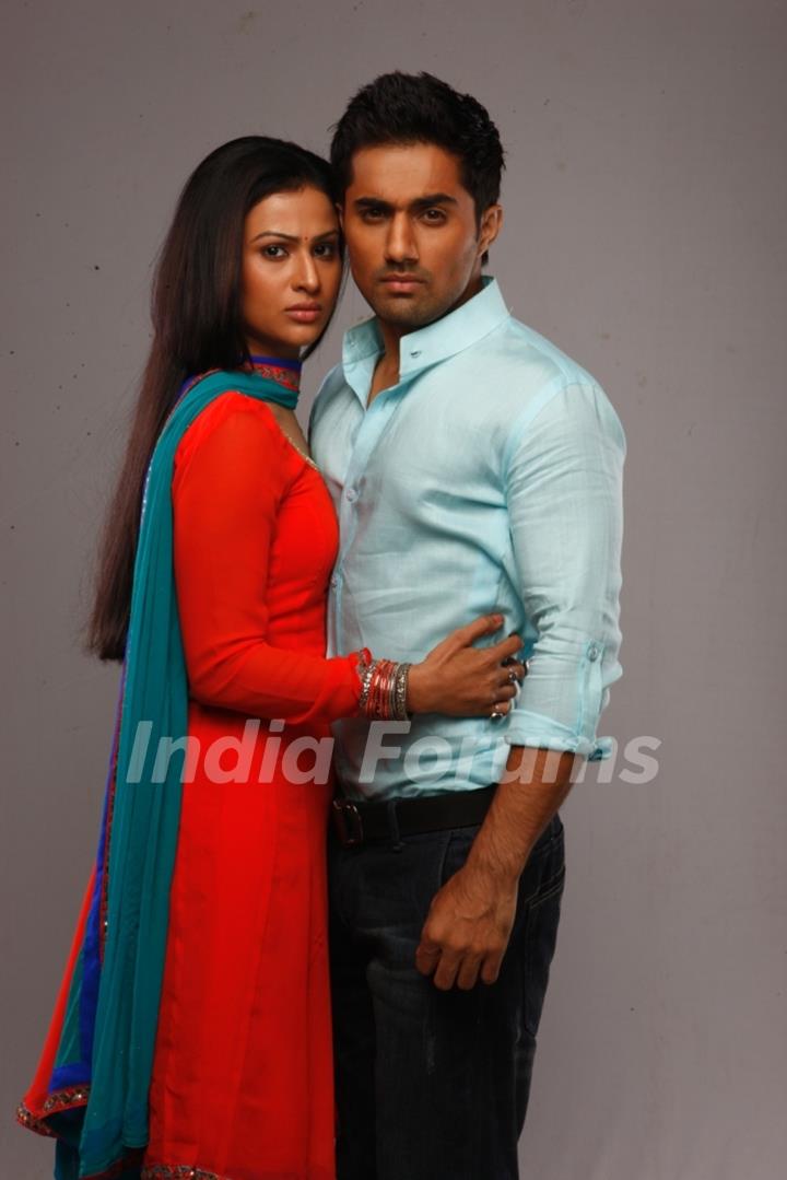 Shalini Chandran and Vishal Karwal as Surbhi & Abhay on COLORS Rishton Se Badi Pratha