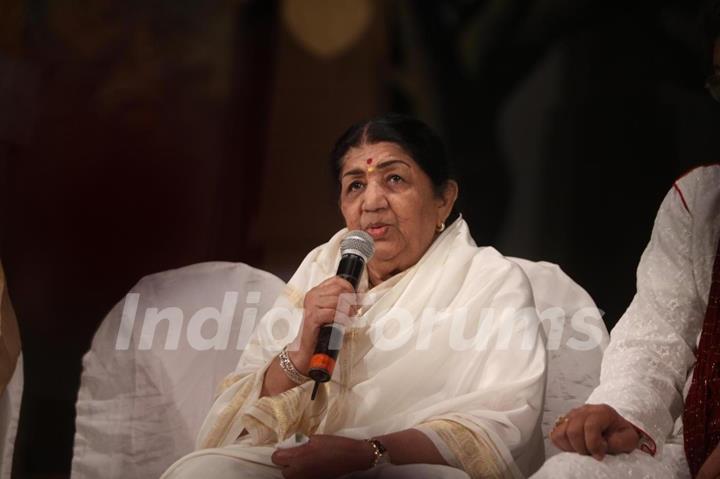 Lata Mangeshkar at National Festival Of Indian Classical Music & Dance at Ravindra Natya Mandir