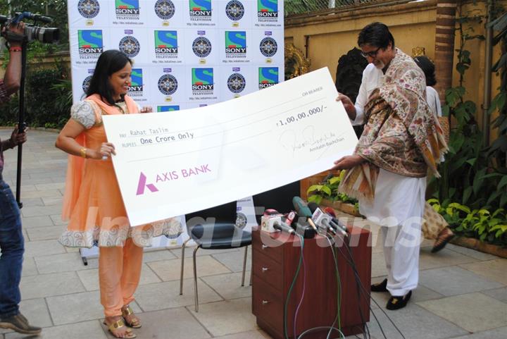 Amitabh Bachchan with Kaun Banega Crorepati's grand winner Rahat Taslim