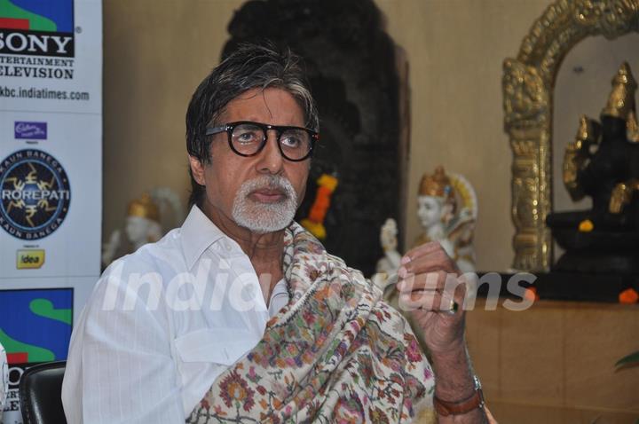 Amitabh Bachchan with Kaun Banega Crorepati's grand winner Rahat Taslim