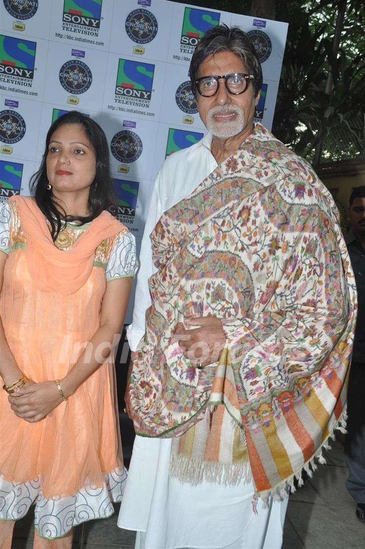 Amitabh Bachchan with Kaun Banega Crorepati's grand winner Rahat Taslim