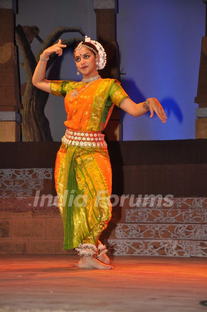 Hema Malini at Jaya Smriti dance event in Ravindra Natya Mandir