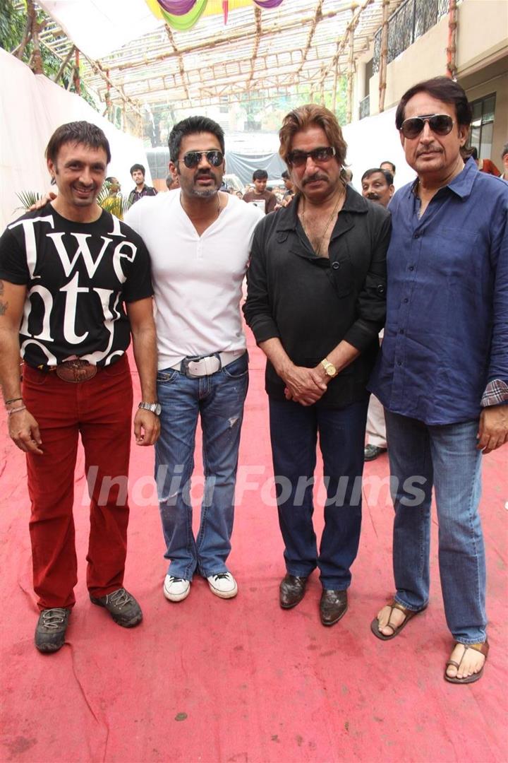 Shakti Kapoor, Sunil Shetty and Kiran Kumar at Raqt-Ek Rishta film Mahurat at Filmistan