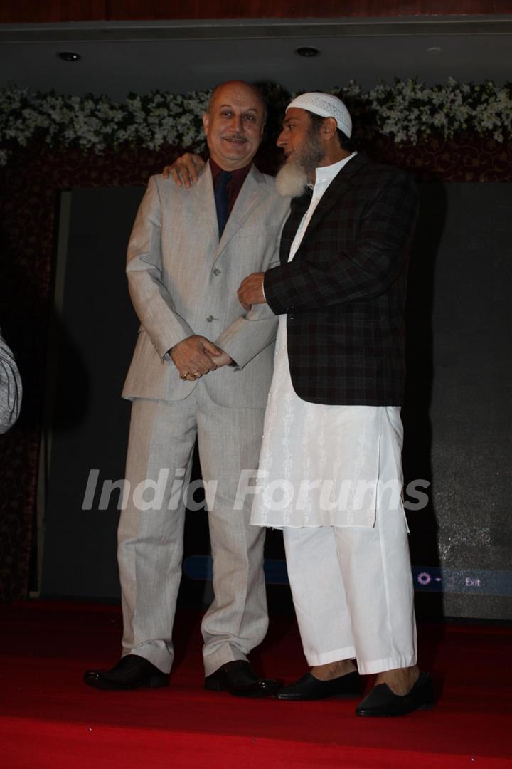 Anupam Kher and Gulshan Grover at the launch of the film 'Kuch Log' based on 26/11 attacks