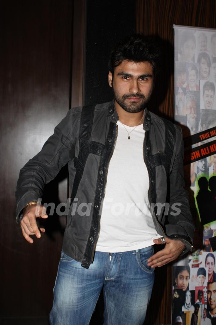 Arya Babbar at the launch of the film 'Kuch Log' based on 26/11 attacks