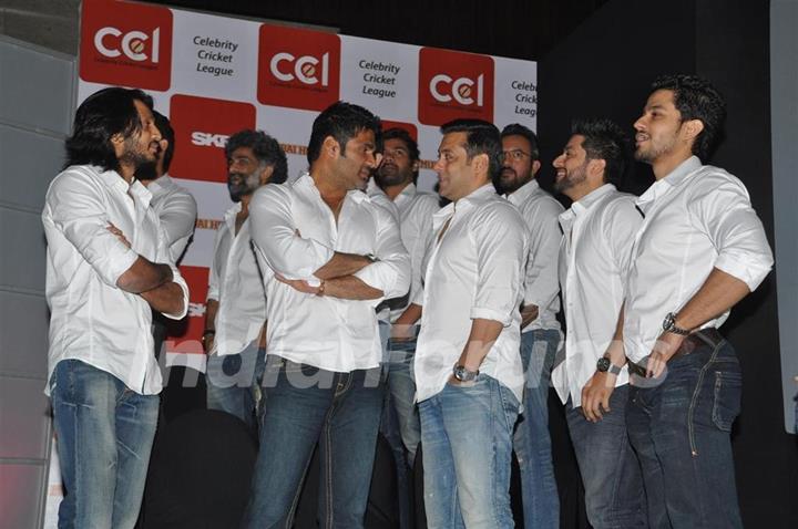 Bollywood actors at Press Conference for the Celebrity cricket League (CCL), Mumbai