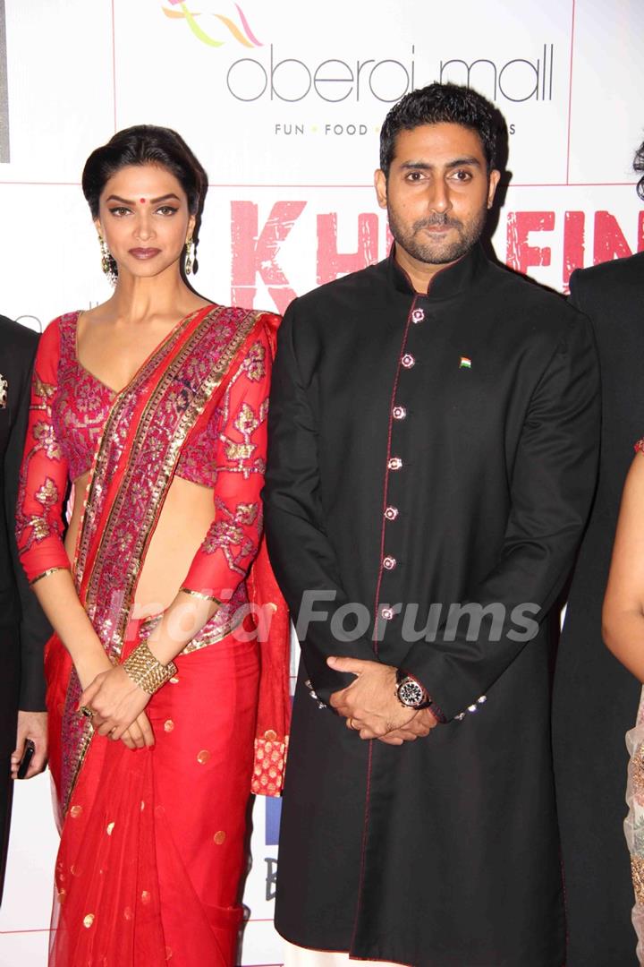 Abhishek Bachchan and Deepika Padukone at Premier Of Film Khelein Hum Jee Jaan Sey