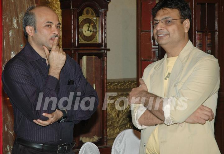 Sooraj Barjatya & Irshad Kamli at “Yahan Main Ghar Ghar Kheli” celebrates the completion of one year