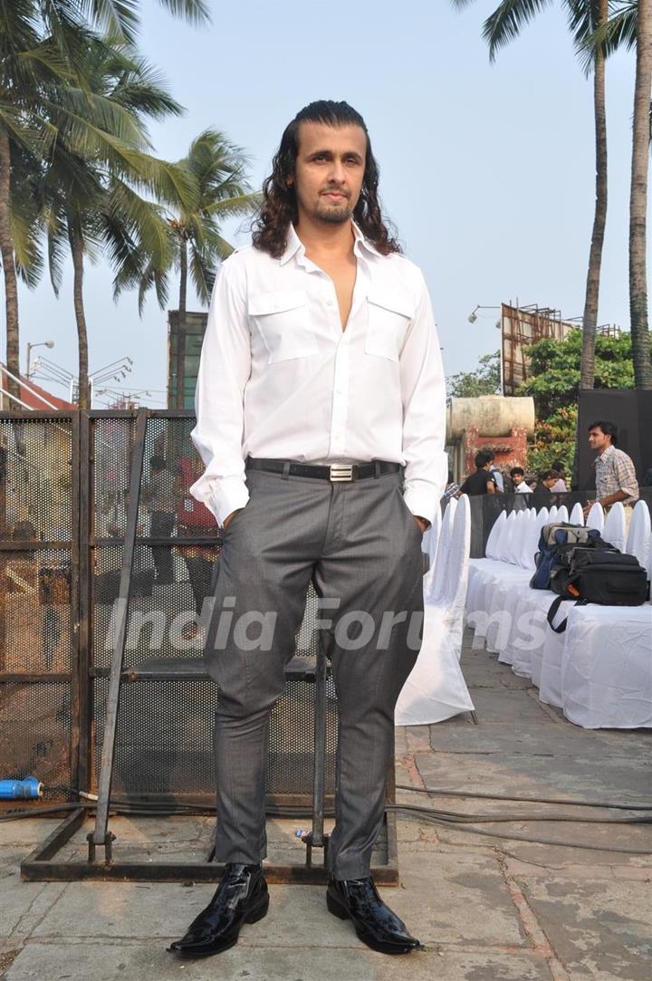 Sonu Nigam at Film “TEES MAAR KHAN‘’ promotion Beach Party