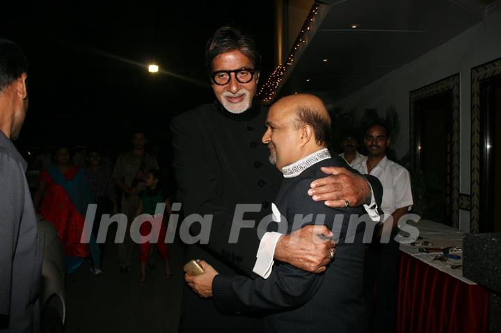 Amitabh Bachchan at Sameer daughter Shanchita & Abhishek wedding at Sun and Sands wedding reception