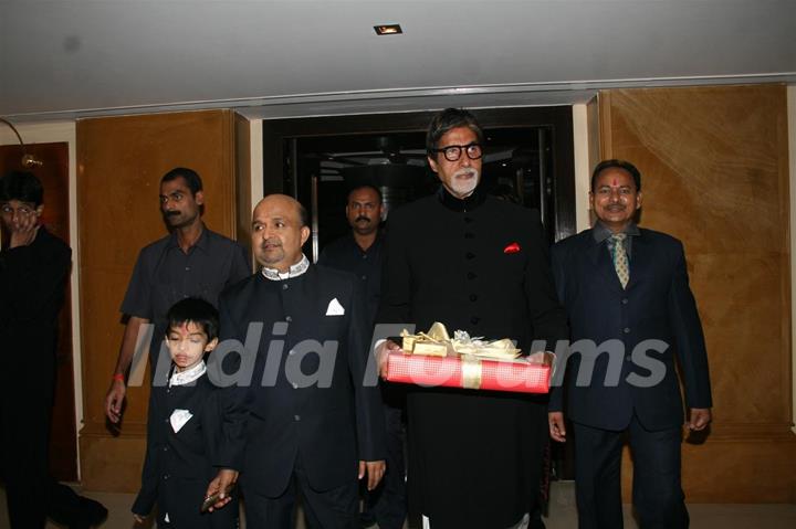 Amitabh Bachchan at Sameer daughter Shanchita & Abhishek wedding at Sun and Sands wedding reception