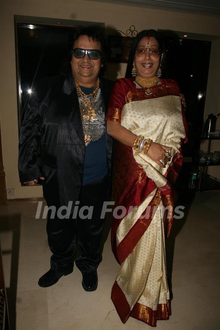 Bappi Lahiri with his wife at Sameer daughter Shanchita & Abhishek wedding at Sun and Sands wedding