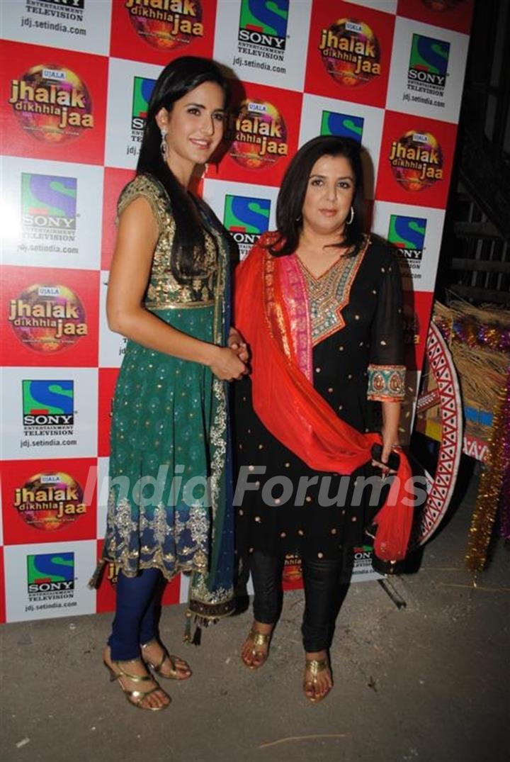 Farah Khan and Katrina Kaif at Promotion of ‘Tees Maar Khan’ on reality show ‘Jhalak Dikhhla Jaa’