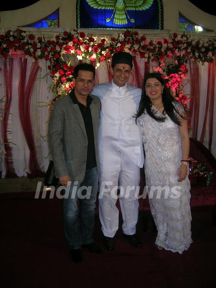 Yash Patnaik with Rushad Rana and his wife Khushnum