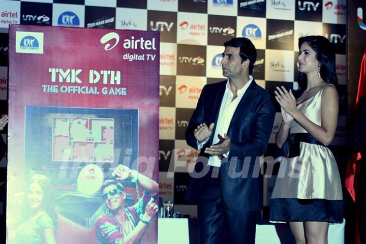 Akshay and Katrina at Launch of the 'Tees Maar Khan' Official Game at Novotel, Juhu, Mumbai