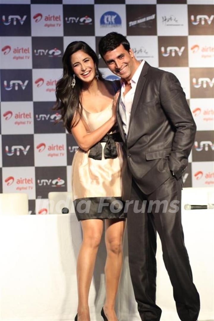 Akshay and Katrina at Launch of the 'Tees Maar Khan' Official Game at Novotel, Juhu, Mumbai