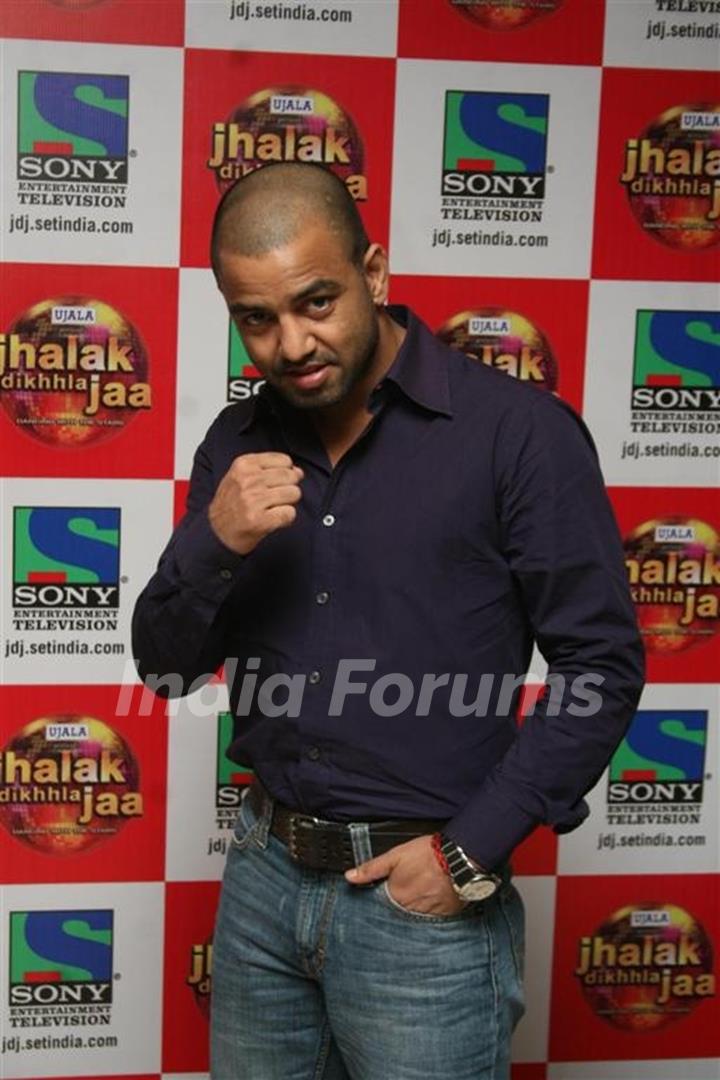 Akhil Kumar at Screening of 'Jhalak Dikhhla Jaa' at Fame, Mumbai