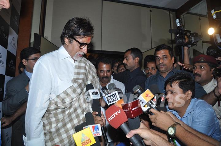 Amitabh Bachchan at the press meet of Kandahar hosted by the Leela Hotels