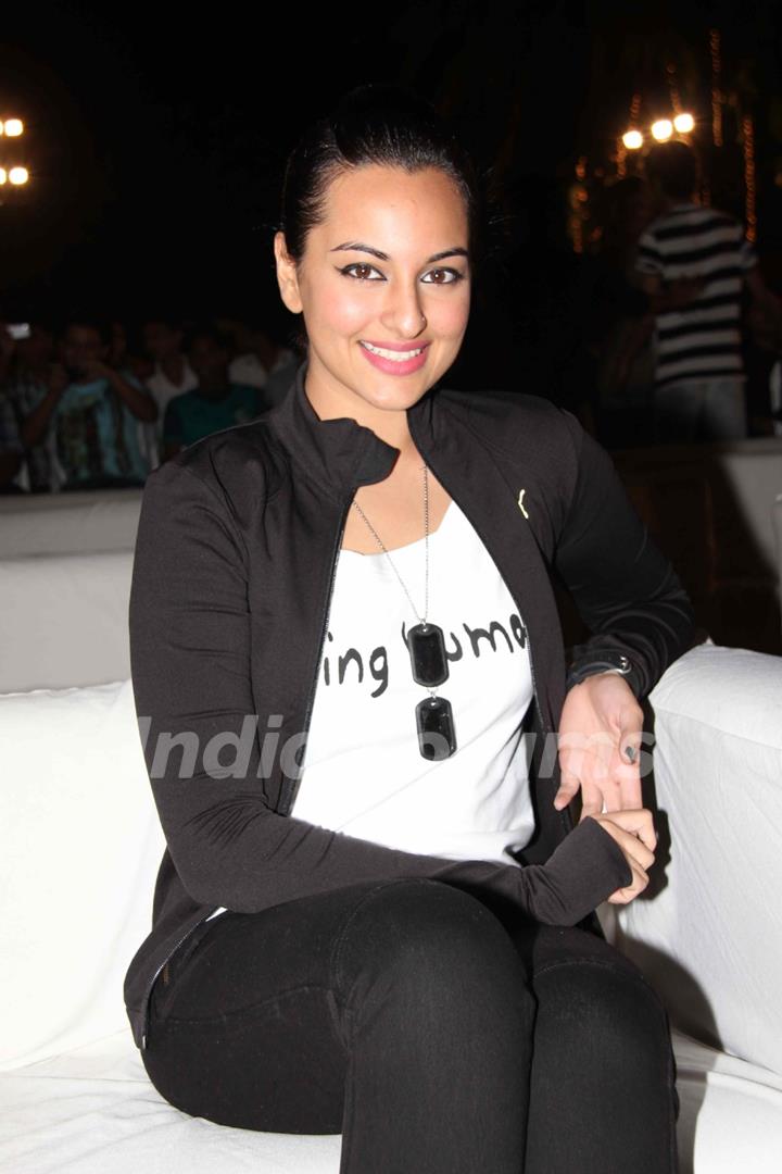 Sonakshi Sinha attends MMK College Akarshan fest at Tulip Star