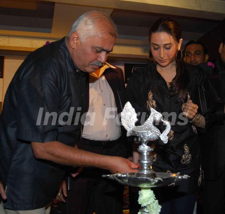 Karishma Kapoor launches Square mobile amidst chaos at Time N Again