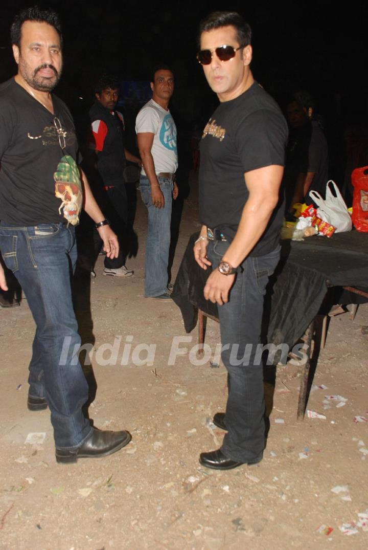 Salman Khan at the Pearls Waves Concert,  Bandra Kurla Complex in Mumbai. .