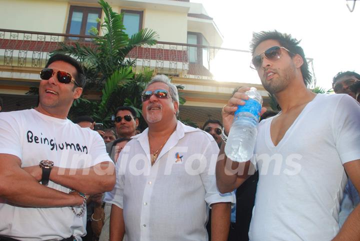 Salman Khan, Vijay Mallya and Sidhartha Mallya at Kingfisher Calendar Launch 2011. .