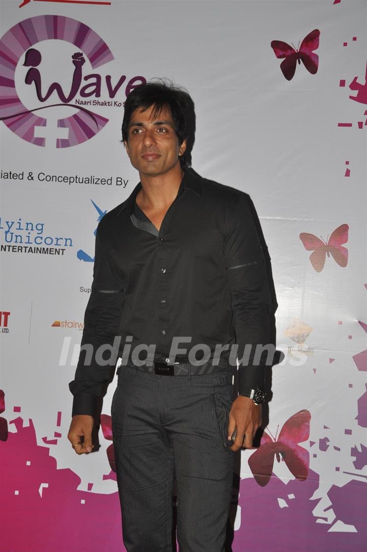 Sonu Sood at Pearls Waves Concert, Bandra Kurla Complex in Mumbai. .