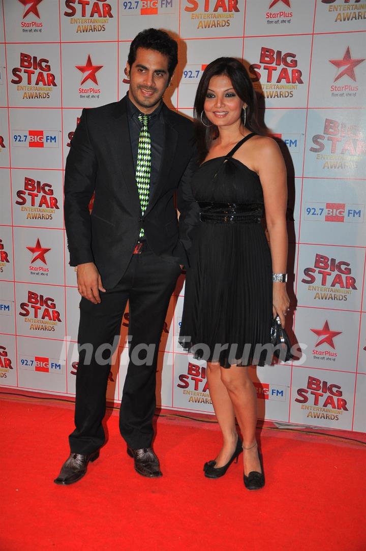 Deepshikha Nagpal at the Big Star Entertainment Awards held at Bhavans College Grounds in Andheri