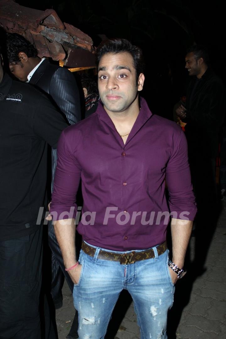 Abhishek Avasthi at B'day party of fashion choreographer Shakir Shaikh at Mud Island,Mumbai