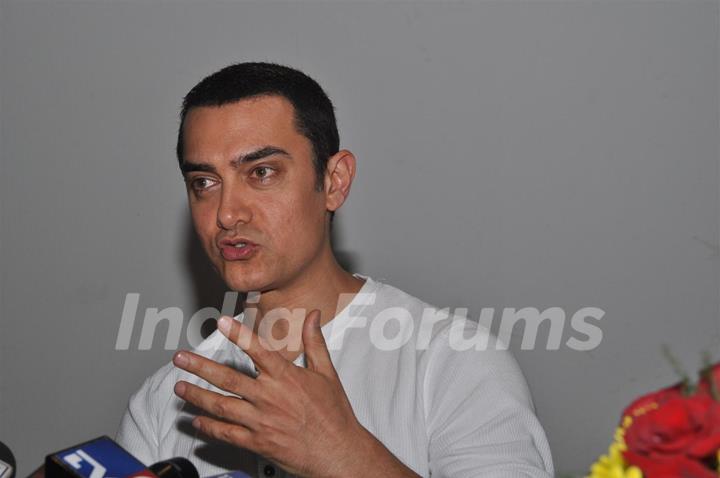 Aamir Khan at the Unveiling of Dhobi Ghat's First Look, Andheri