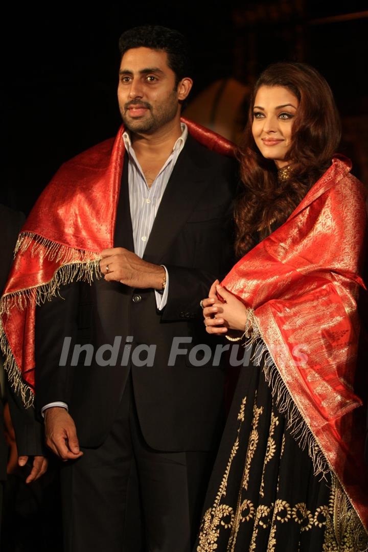 Abhishek Bachchan and Aishwarya Rai Bachchan during an World bunts sports meet of 2010 in Mumbai