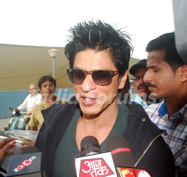 Shahrukh Khan leaves for Dubai to celebrate New Year