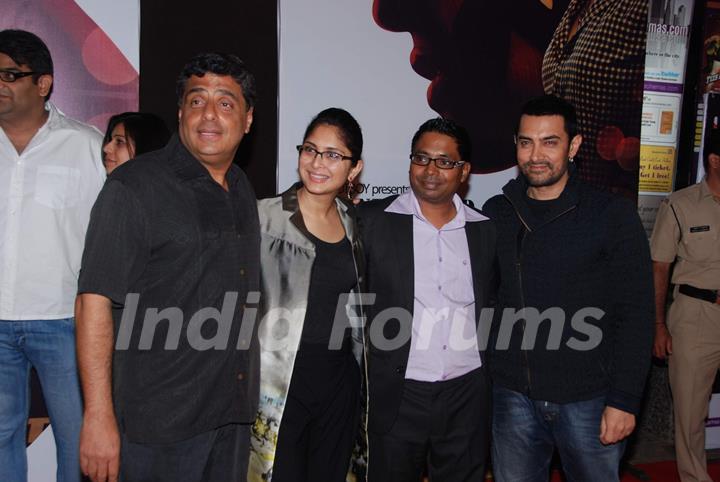 Aamir Khan with wife Kiran at No One Killed Jessica Premiere. .