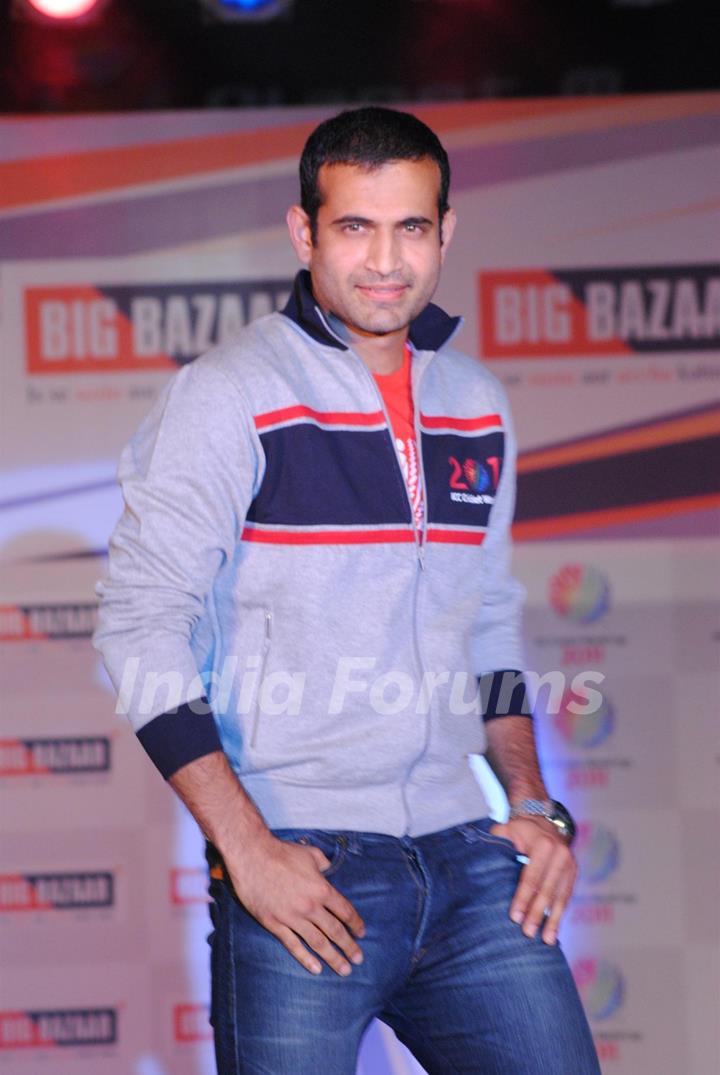 Irfan Khan Pathan at Big Bazaar World Cup Collection Launch, Phoenix Mills