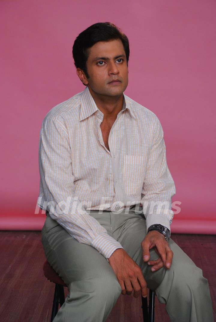 Aamir Dalvi as Mahendra in tv show Sanskaar Laxmi