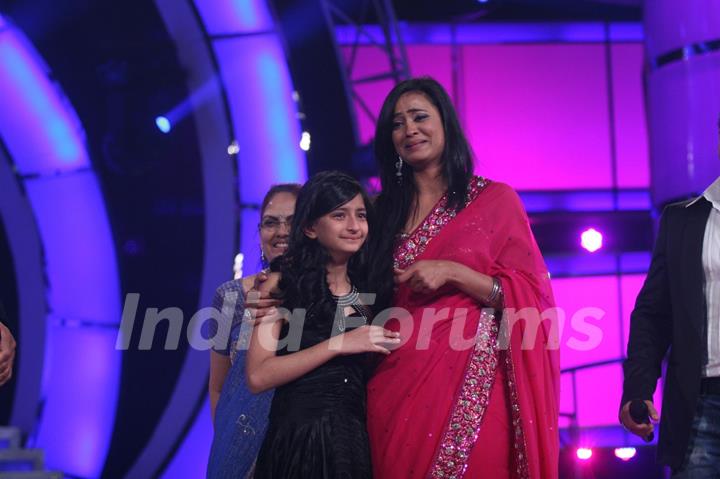 Shweta with her daughter in Finale of Bigg Boss 4