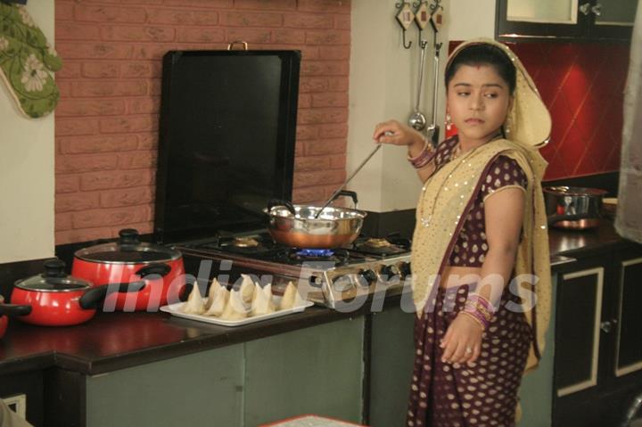 Still scene from tv show Baba Aiso Varr Dhundo