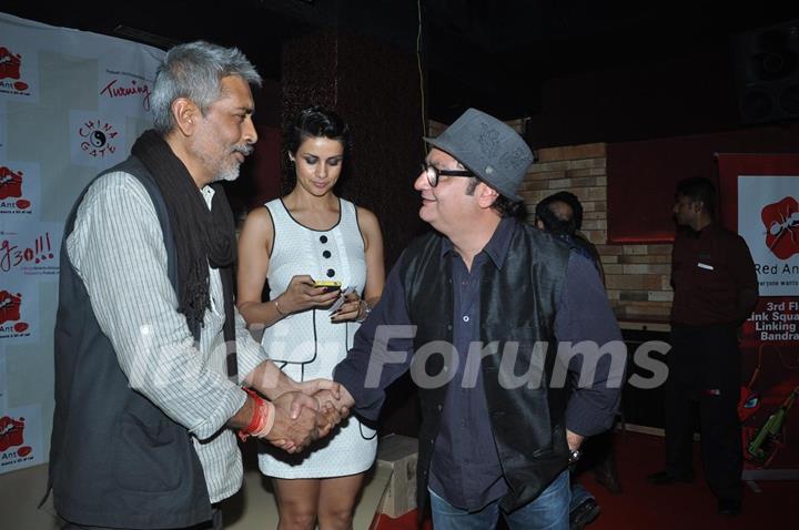 Gul Panag, Prakash Jha and Vinay Pathak at film “Turning 30!!!” promotional event