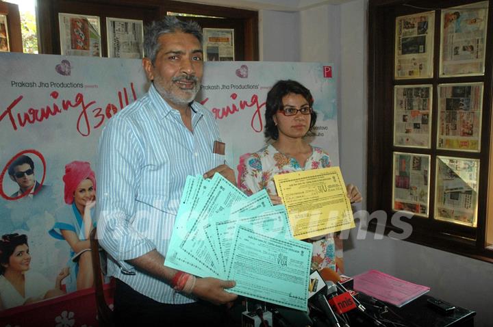 Prakash Jha at Turning 30!!! censor certificate controversy press meet at Andheri. .