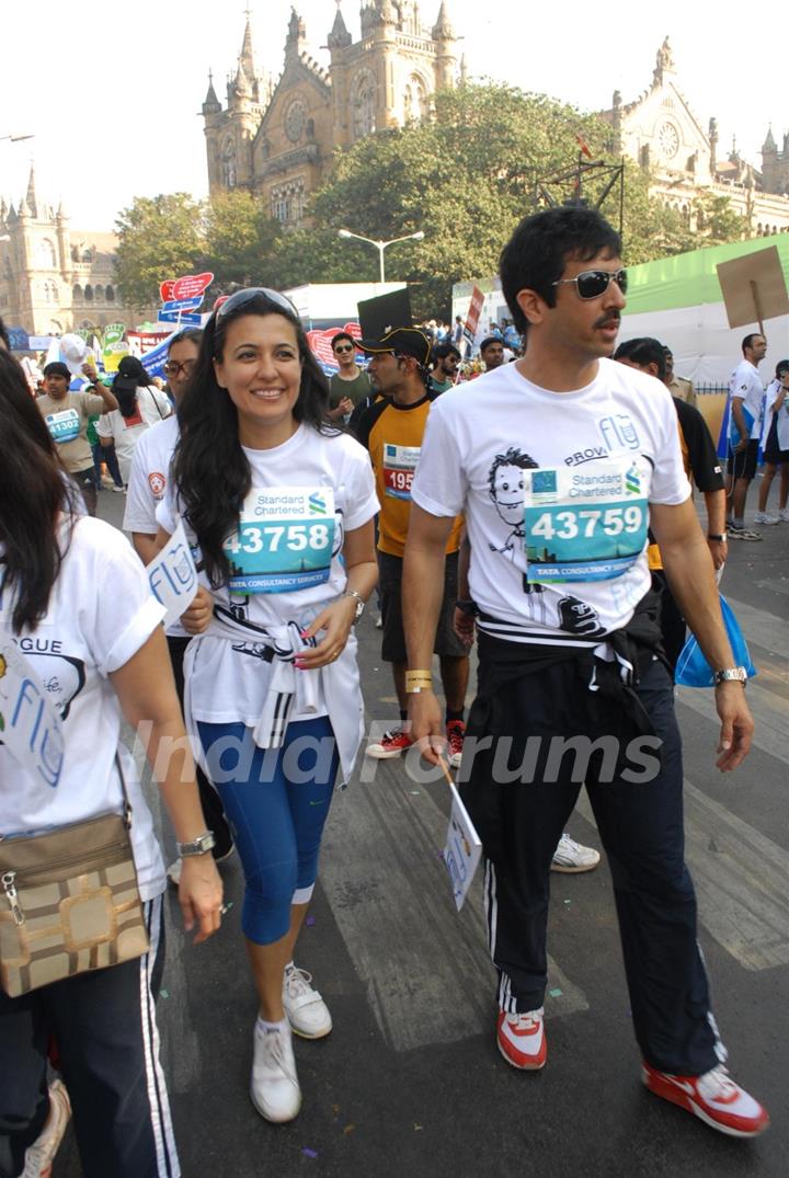 Mini Mathur at Standard Chartered Mumbai Marathon 2011