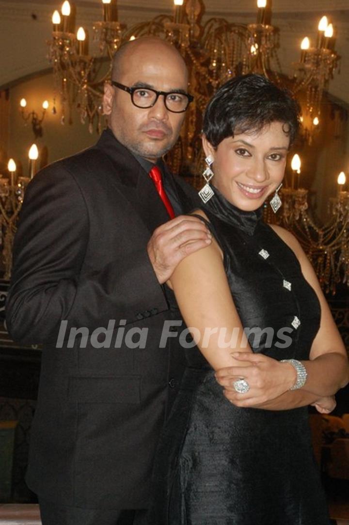 Mohan Kapoor and Aaradhna Uppal in Kitani Mohabbat Hai - 2