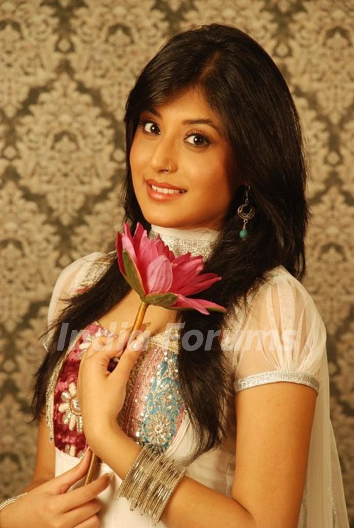 Kritika Kamra as Arohi