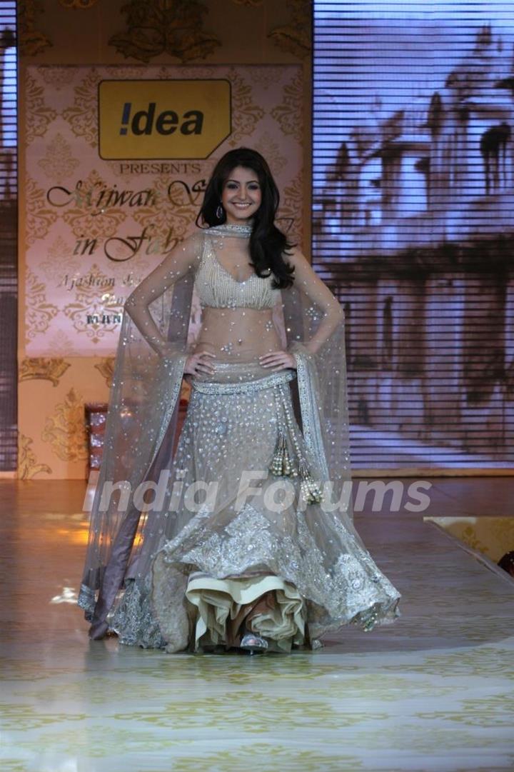 Anushka Sharma walks the ramp for Shabana Azmi's charity show 'Mizwan'