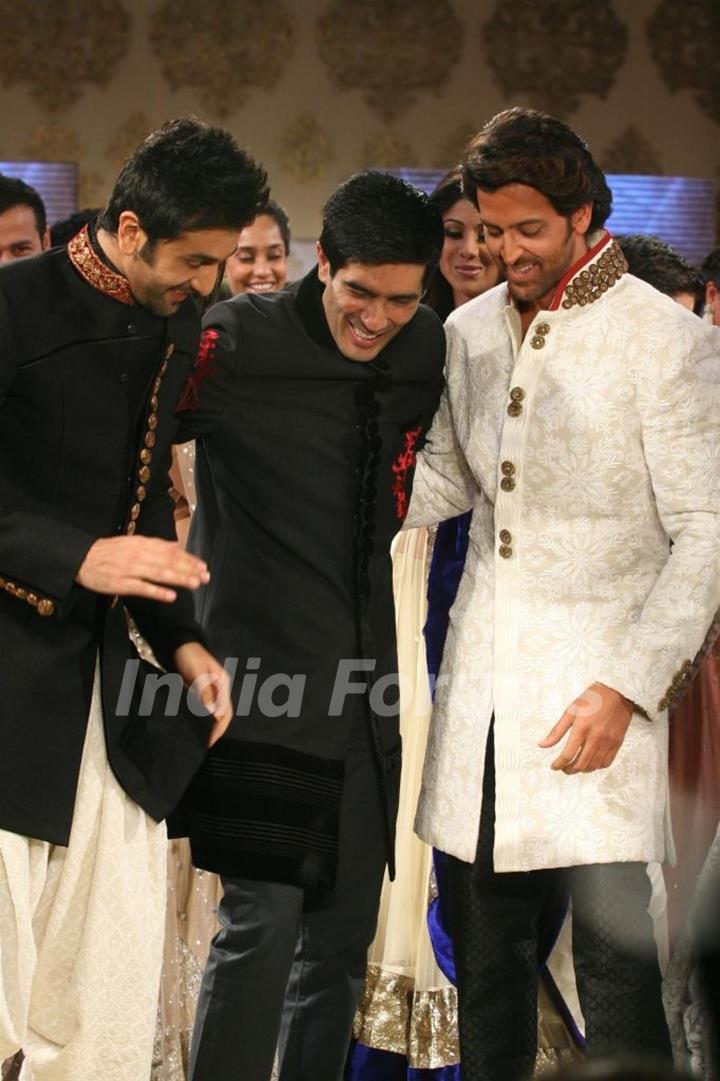 Hrithik, Manish and Ranbir walks the ramp for Shabana Azmi's charity show 'Mizwan'