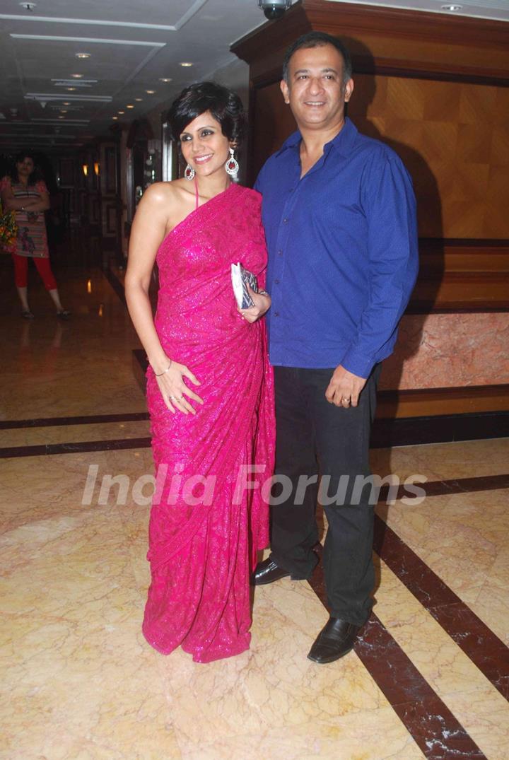 Mandira Bedi with her hubby in Sameer Soni and Neelam's wedding reception