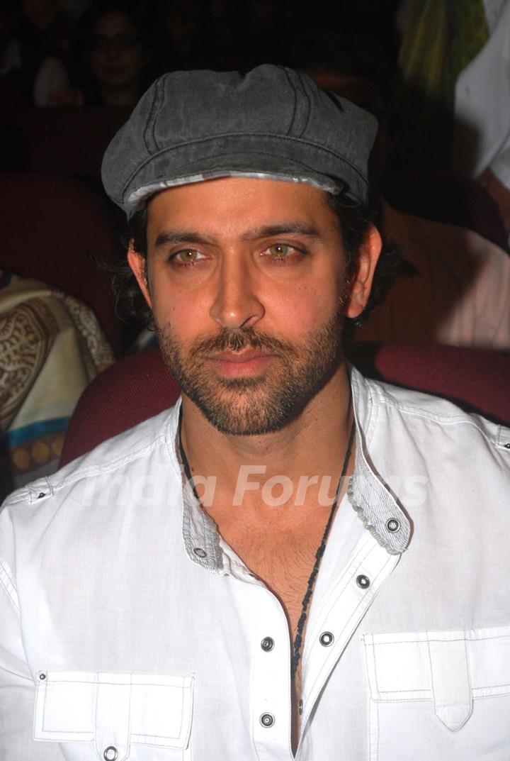 Hrithik Roshan at the launch of 'Save a heart' campaign by SevenHills