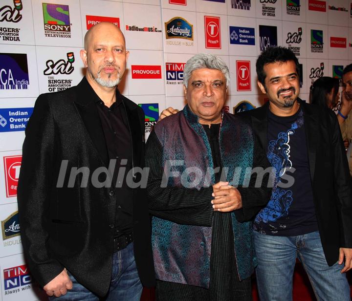 Javed Akhtar, Ehsaan Noorani and Loy Mendosa at Mirchi Music Awards 2011 at BKC