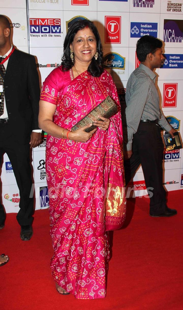 Kavita Krishnamurthy grace the Mirchi Music Awards 2011 at BKC